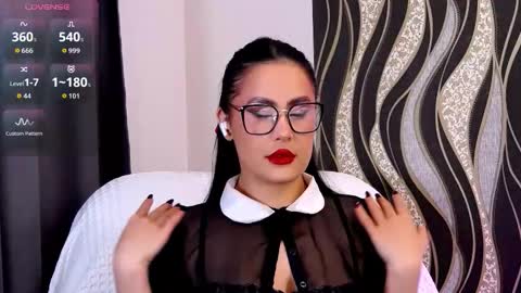 LENA online show from November 2025 10:02:01 PM