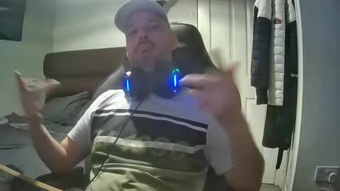 bluebirdflame1 online show from December 2024 06:37:02 PM