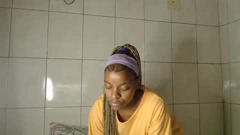 Tee online show from March 2025 05:06:02 PM