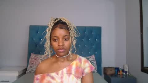 Snapshot of bluedi622952 chatting on June 2026 07:07:01 AM Tee online show from June 2026 07:07:01 AM