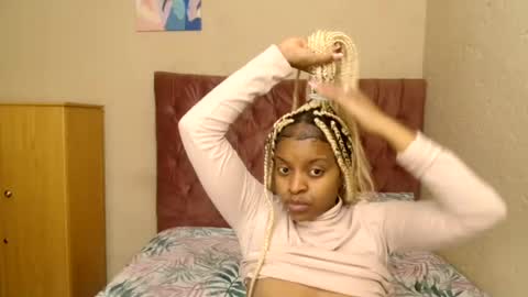 Snapshot of bluedi622952 chatting on August 2026 07:00:01 AM Tee online show from August 2026 07:00:01 AM
