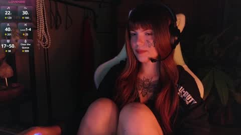 Snapshot of bluedweeb chatting on January 2025 05:16:02 AM Blue online show from January 2025 05:16:02 AM