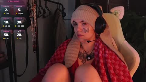 Snapshot of bluedweeb chatting on January 2025 11:54:02 AM Blue online show from January 2025 11:54:02 AM