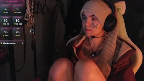 Snapshot of bluedweeb chatting on January 2025 06:17:01 AM Blue online show from January 2025 06:17:01 AM