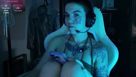 Snapshot of bluedweeb chatting on March 2025 10:56:02 AM Blue online show from March 2025 10:56:02 AM