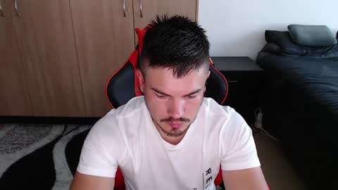 blueeyeboy0 online show from January 2025 12:35:01 PM