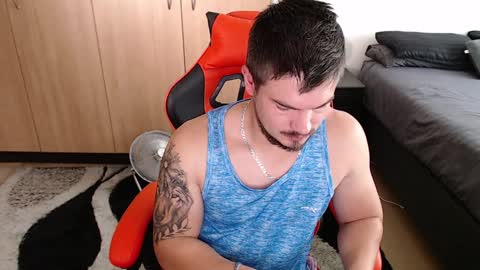 blueeyeboy0 online show from February 2025 06:03:01 AM