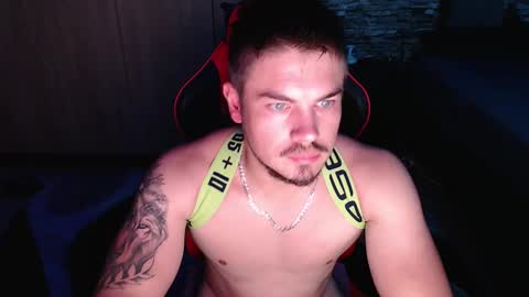 blueeyeboy0 online show from February 2025 08:11:02 PM