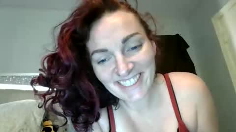 Snapshot of blueeyes1518 chatting on January 2025 10:52:02 AM blueeyes1518 online show from January 2025 10:52:02 AM