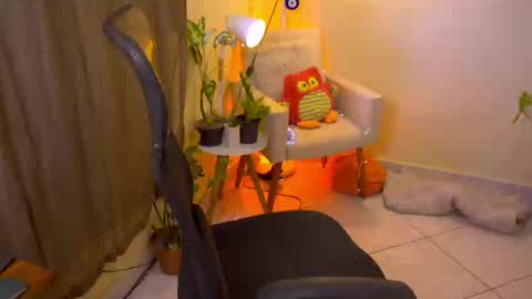 FLORAA online show from October 2025 04:35:02 PM