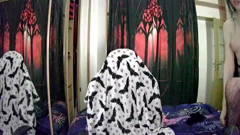 Snapshot of bluerose98 chatting on December 2024 09:28:02 PM Bluerose online show from December 2024 09:28:02 PM