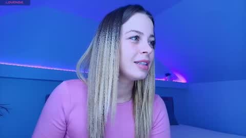 Snapshot of blueyeskate chatting on March 2026 05:24:01 AM Kate online show from March 2026 05:24:01 AM