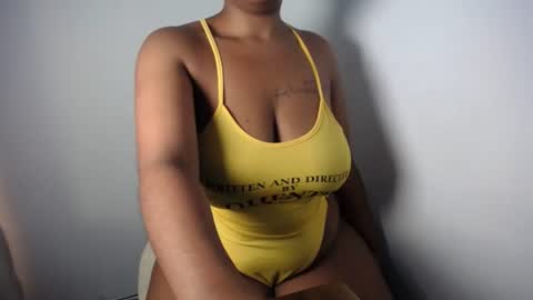Snapshot of blueyivy chatting on June 2026 11:02:01 AM Babygirl online show from June 2026 11:02:01 AM