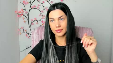 Snapshot of blum_kelly chatting on April 2026 05:47:02 AM Kelly online show from April 2026 05:47:02 AM