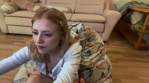 Elizabeth online show from November 2025 01:22:01 PM