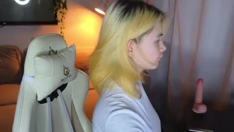 Alice and David online show from August 2026 11:03:01 PM