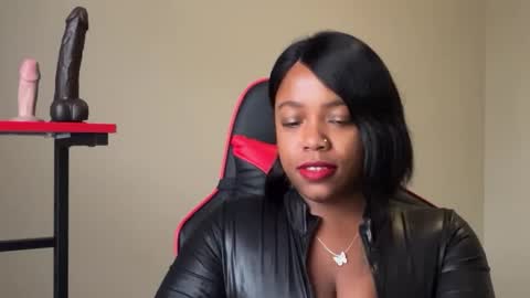       online show from December 2025 02:12:02 PM