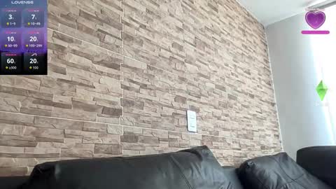 Bob  INDEPENDENT MODEL online show from March 2026 06:56:02 PM