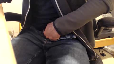 Snapshot of bobbuild chatting on November 2025 09:50:02 PM bobbuild online show from November 2025 09:50:02 PM