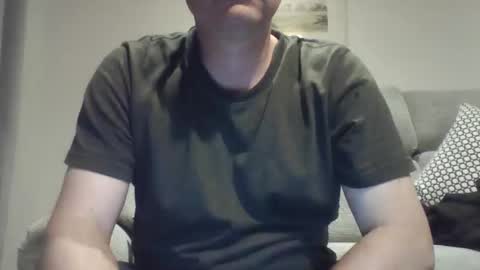 bobby_113 online show from November 2025 01:52:01 AM
