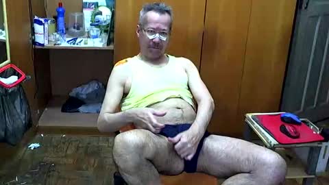 Snapshot of bobsne chatting on March 2026 04:40:01 AM bobsne online show from March 2026 04:40:01 AM