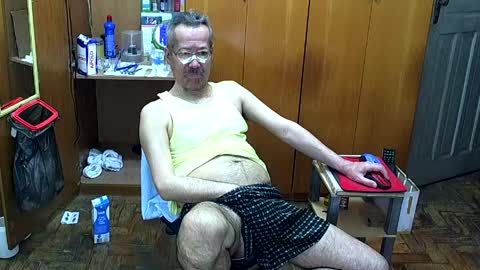 Snapshot of bobsne chatting on April 2026 03:43:01 PM bobsne online show from April 2026 03:43:01 PM