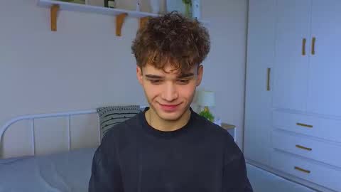 ALEXPVT IS OPEN online show from November 2025 02:12:02 PM