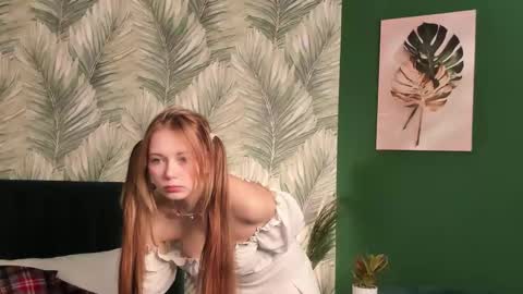 Snapshot of boldbutterfly chatting on November 2025 03:30:02 AM Kira online show from November 2025 03:30:02 AM