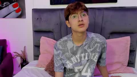 Boleyn online show from December 2024 07:53:02 PM