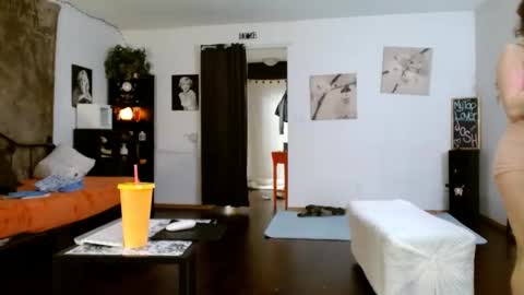 BombshellBaeby online show from April 2026 02:01:01 AM