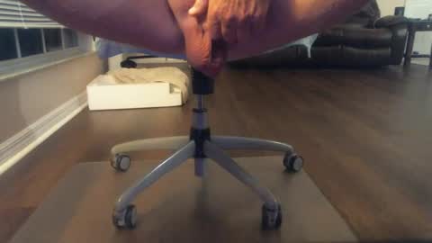 Snapshot of bone2play chatting on February 2025 03:01:02 AM FRECKLES online show from February 2025 03:01:02 AM