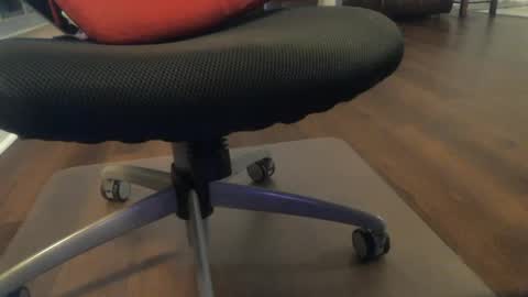 Snapshot of bone2play chatting on February 2025 01:57:02 AM FRECKLES online show from February 2025 01:57:02 AM