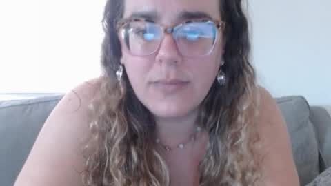 Snapshot of bongmamabear chatting on May 2026 04:14:02 PM bongmamabear online show from May 2026 04:14:02 PM