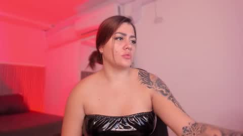 Bonnie  online show from December 2025 11:18:01 AM