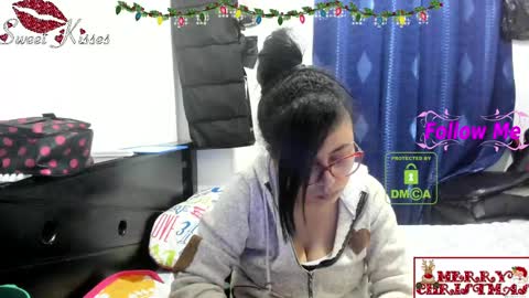 bonnie lam  hello welcome to my room I hope you have fun and you can reach your maximum pleasure here with me online show from January 2025 12:43:02 AM