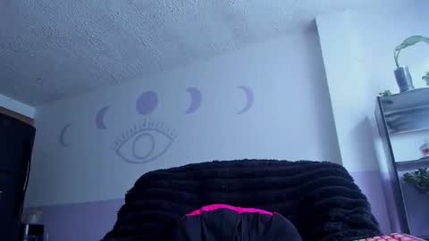 Bonnie Help me reach 500 likes online show from November 2025 06:51:02 PM