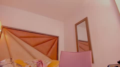 Snapshot of bonniecute_ chatting on February 2026 11:53:02 PM online show from February 2026 11:53:02 PM