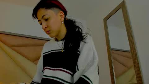 Snapshot of bonniecute_ chatting on February 2026 12:18:02 AM online show from February 2026 12:18:02 AM