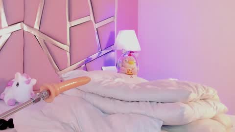 Bonnie  online show from January 2025 09:15:02 PM