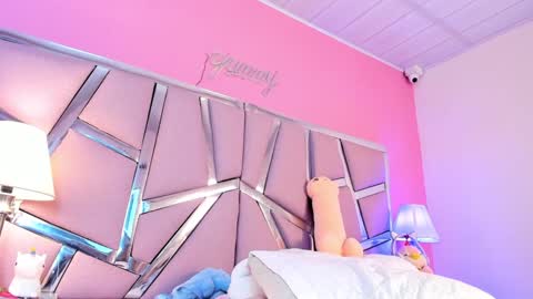 Bonnie  online show from January 2025 07:24:01 PM