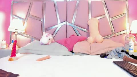 Bonnie  online show from March 2025 03:30:02 PM