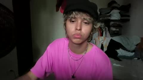 Snapshot of bonny_cum chatting on February 2026 08:18:01 PM bonny_cum online show from February 2026 08:18:01 PM