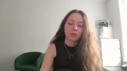 Snapshot of bonny_kimberly chatting on April 2026 02:08:02 PM Bonny Kimberly online show from April 2026 02:08:02 PM