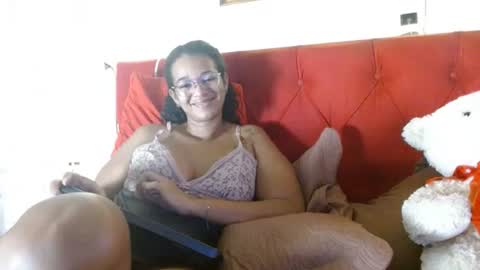 Queen Bon Vivantt online show from January 2025 01:40:02 PM