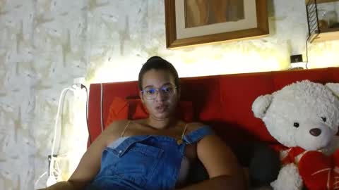 Queen Bon Vivantt online show from January 2025 09:52:02 PM