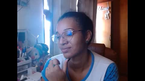 Queen Bon Vivantt online show from February 2025 01:10:02 PM