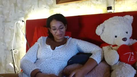 Queen Bon Vivantt online show from February 2025 01:59:01 PM