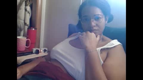 Queen Bon Vivantt online show from September 2025 01:10:01 PM