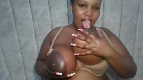 Snapshot of boobberry01 chatting on June 2026 02:39:01 AM Berry online show from June 2026 02:39:01 AM