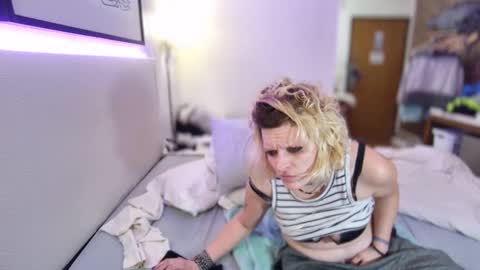 Snapshot of boobookittyfuxx chatting on October 2025 01:50:01 AM boobookittyfuxx online show from October 2025 01:50:01 AM